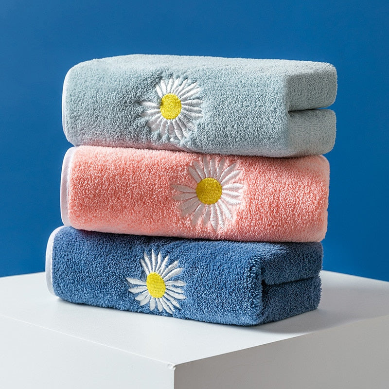 Daisy Hand Towel